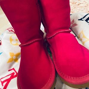 Pink kids uggs